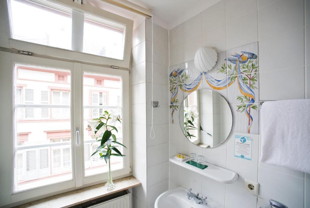 Hotel Goldener Hecht Heidelberg Kamer foto